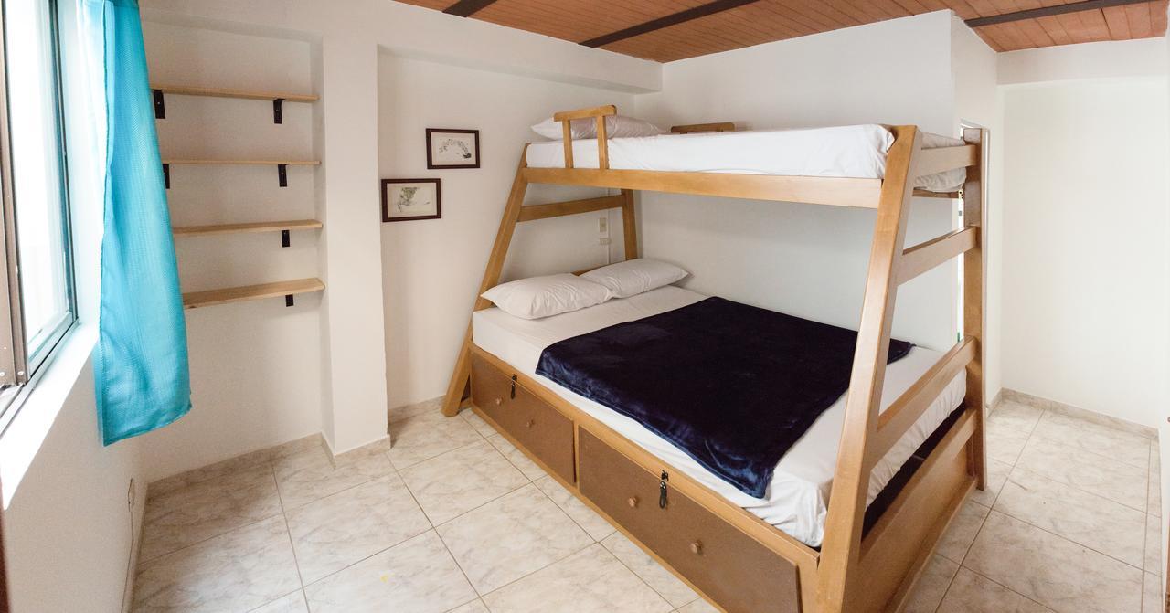 Auberge de jeunesse El Descanso Donde Sara à Medellín Extérieur photo
