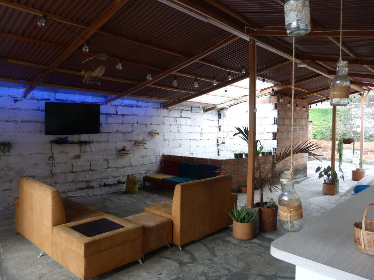 Auberge de jeunesse El Descanso Donde Sara à Medellín Extérieur photo
